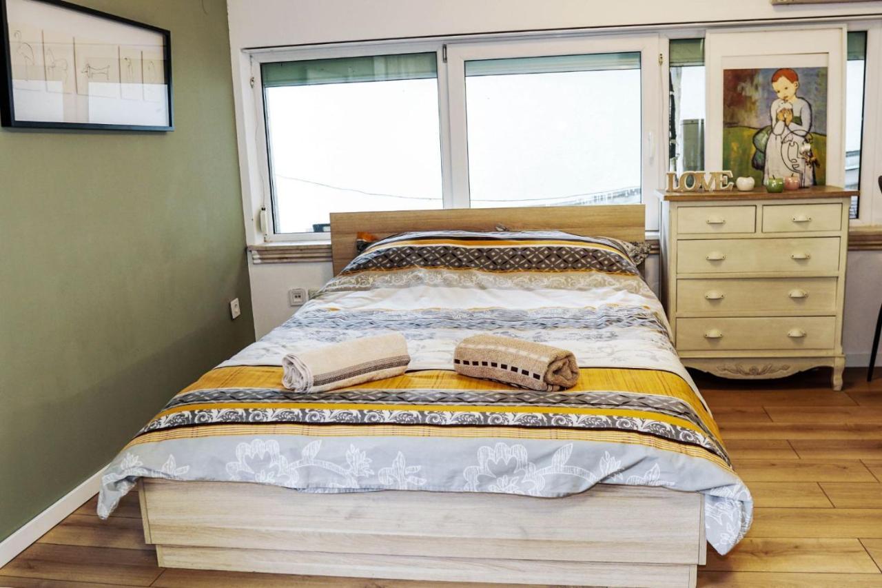 Stylish Apartment, Very Good Located! Sofia Bagian luar foto