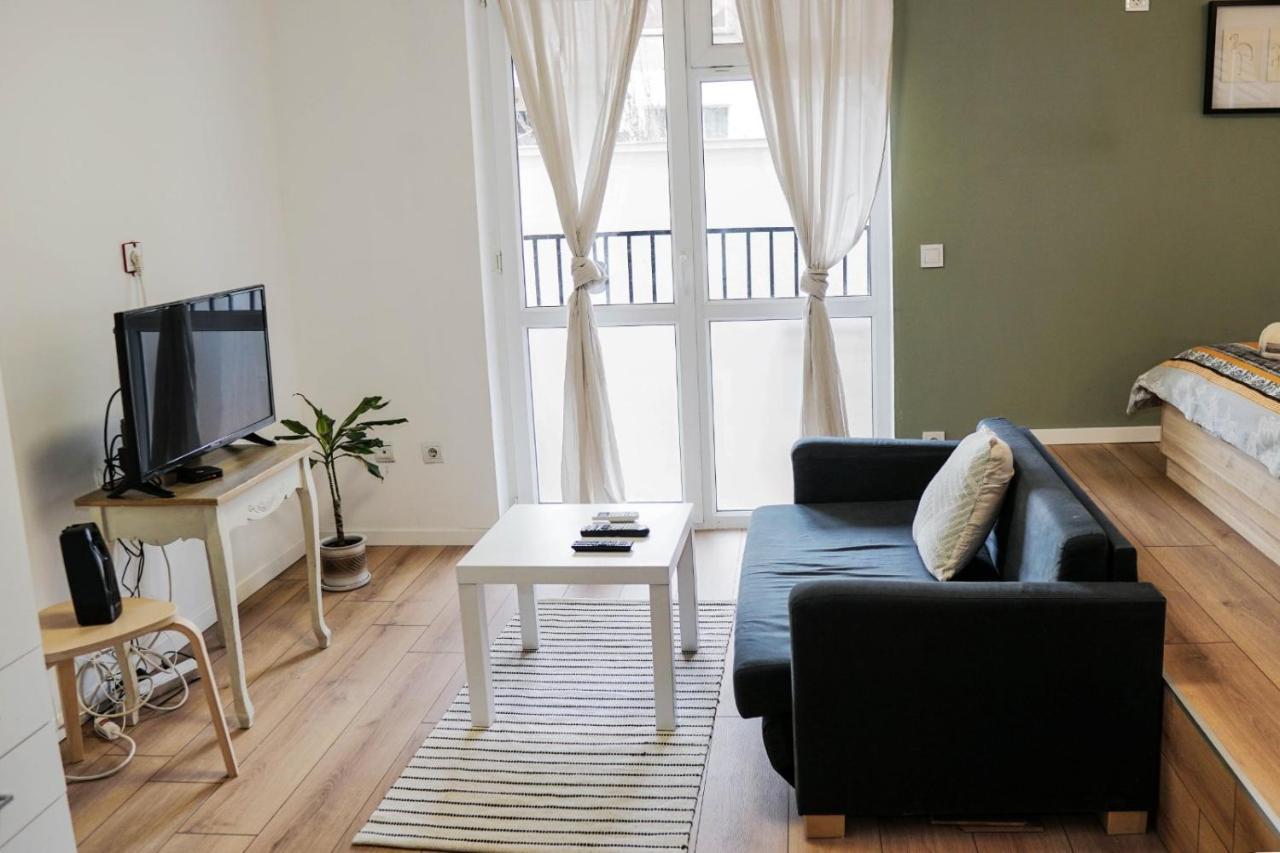 Stylish Apartment, Very Good Located! Sofia Bagian luar foto